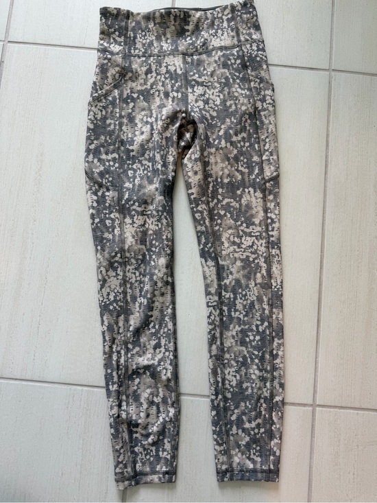 lululemon athletica Pants - Lululemon Gray Camouflage Print Leggings Size 4